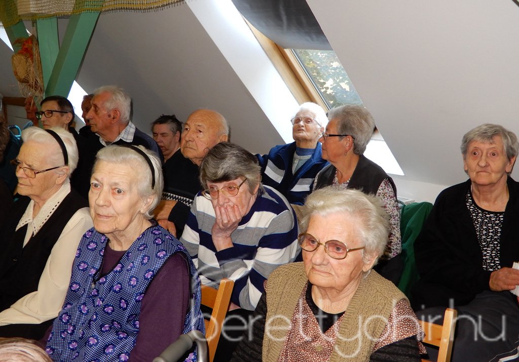 A szépkorúakat köszöntötték 02